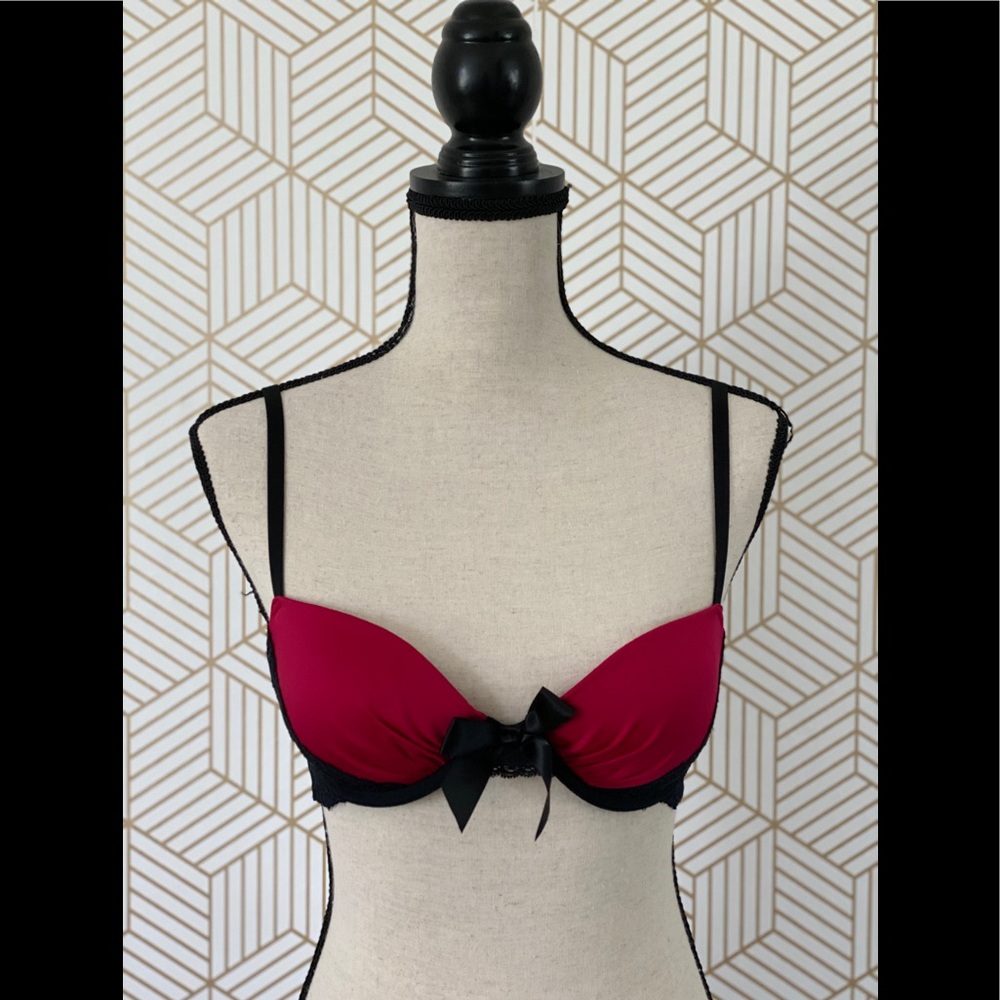 Underwire push up bra 34B
